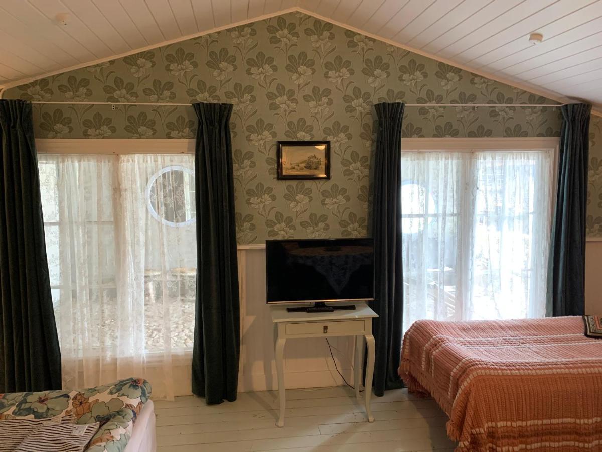 Pensión Farm61 Badehotellet I Det Midtjydske - Alder +18 Ar